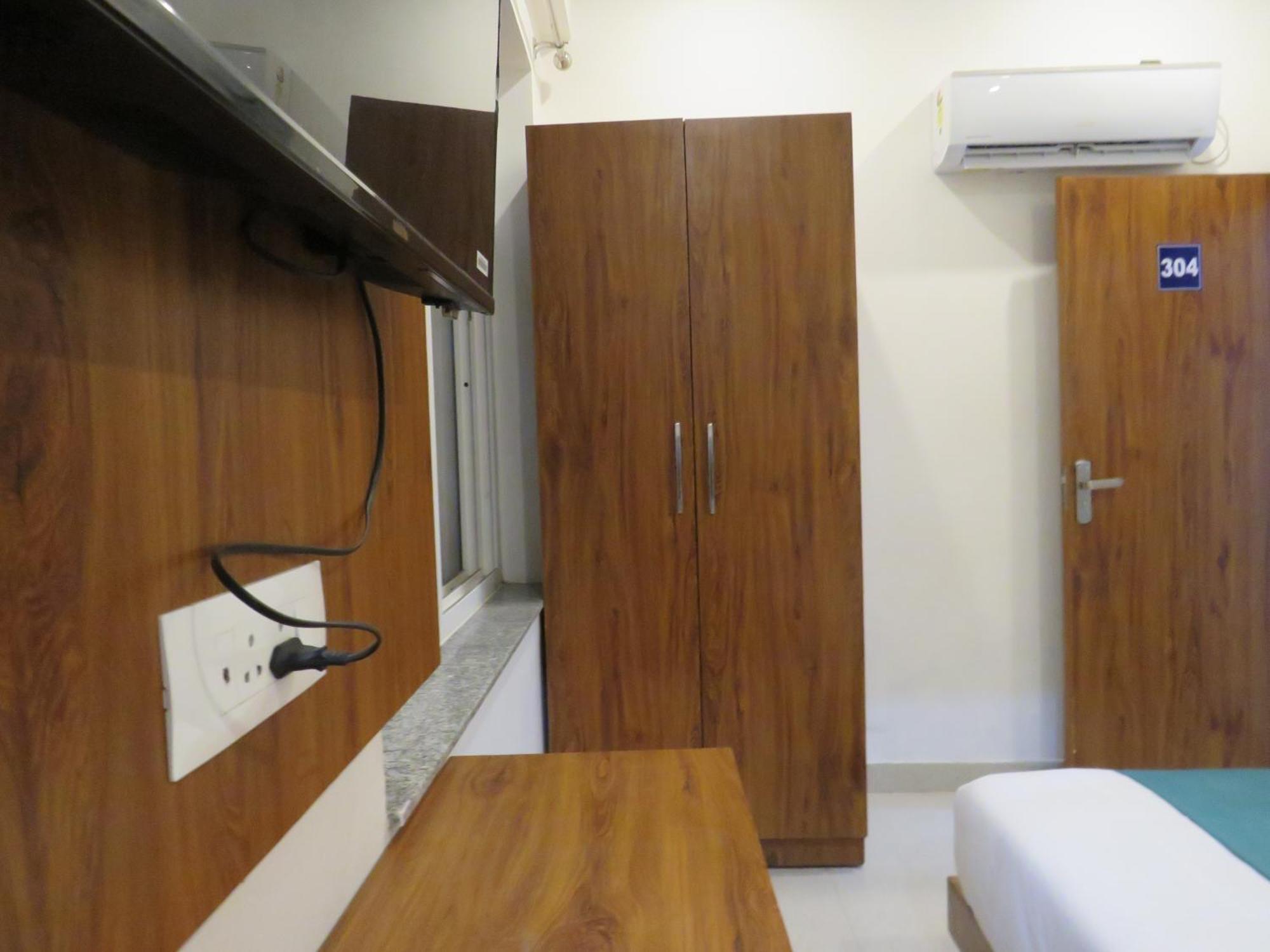 Hotel Namami Tapovan Risikés Kültér fotó