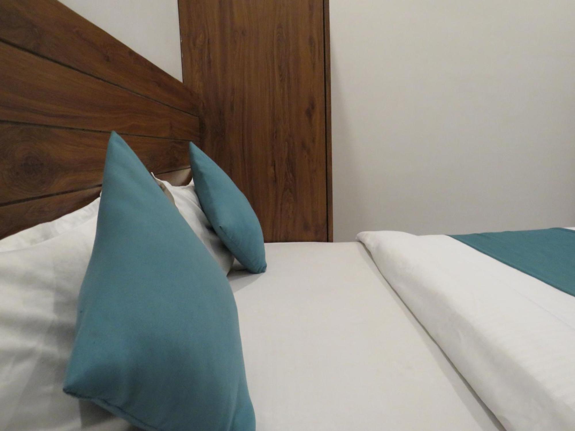 Hotel Namami Tapovan Risikés Kültér fotó