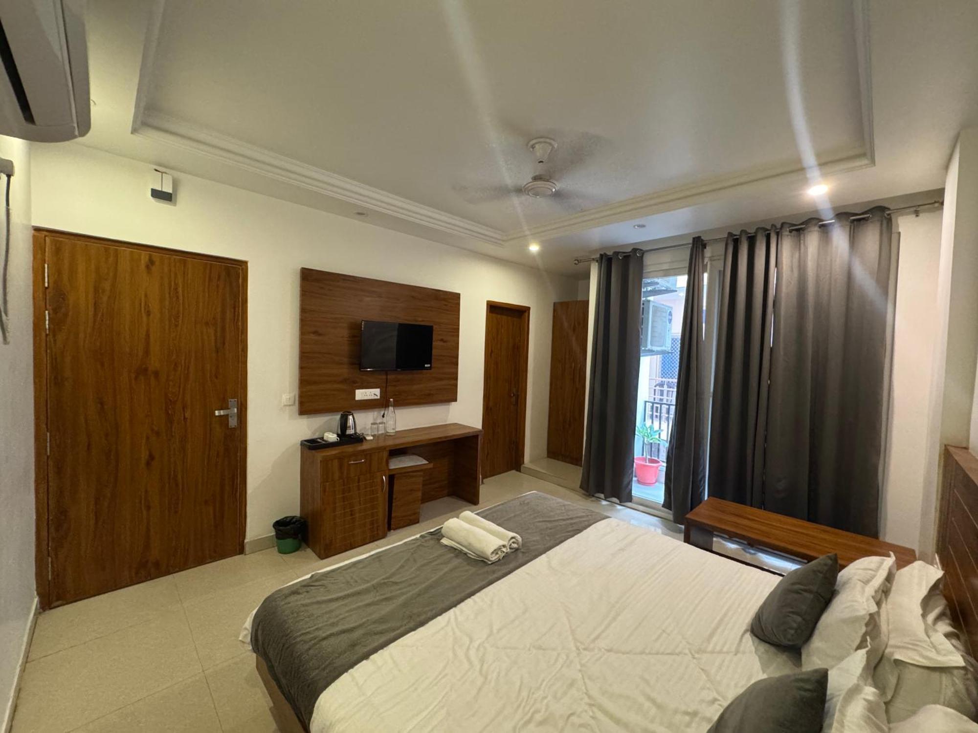 Hotel Namami Tapovan Risikés Kültér fotó
